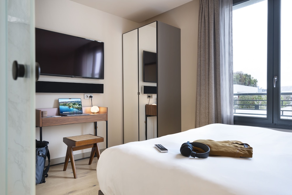 Exclusive Room