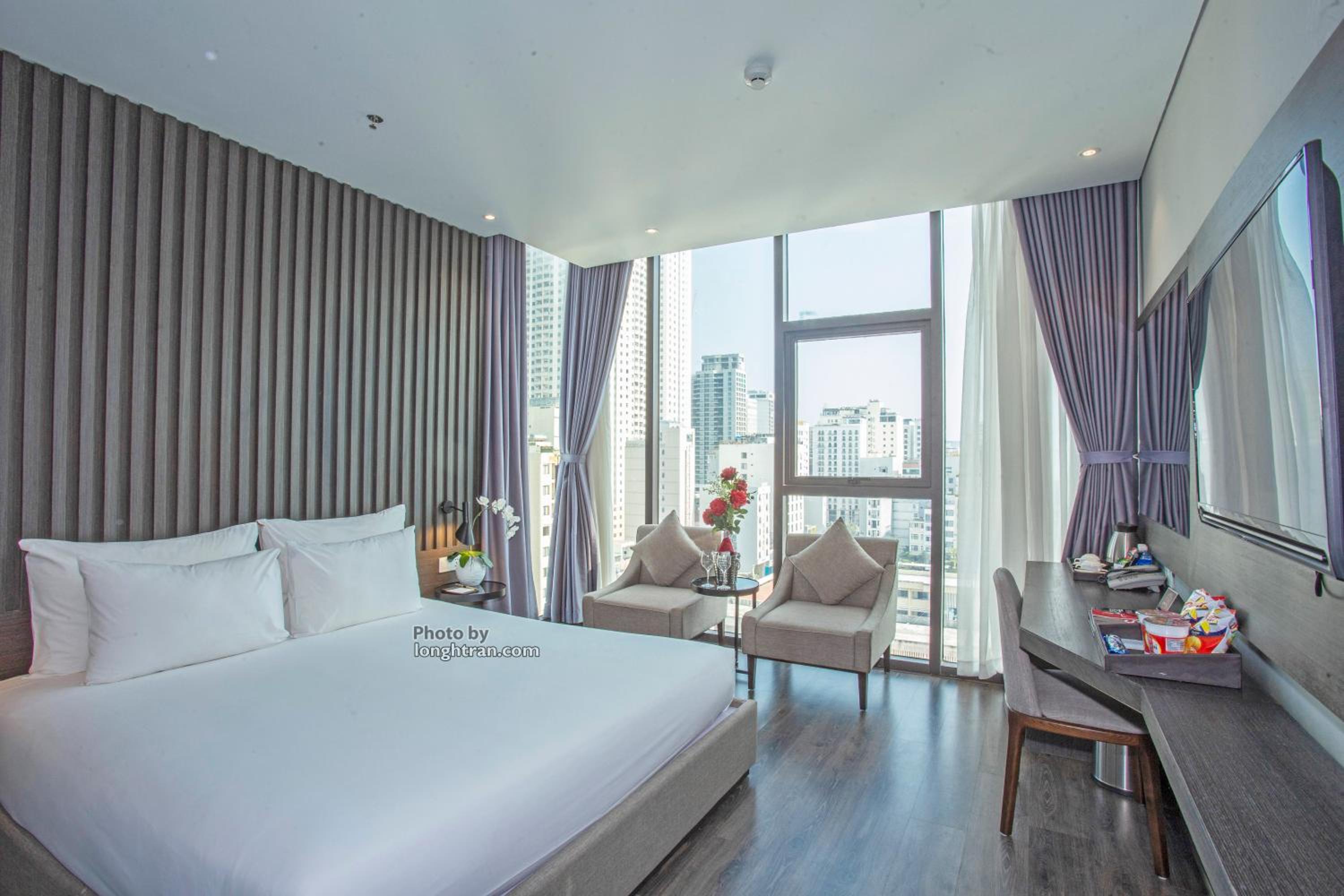 King Suite with Ocean View photo 1