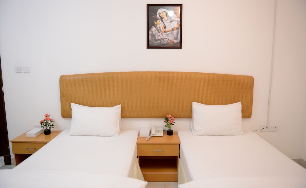 Standard Twin Room, 2 Twin Beds, Mountain View