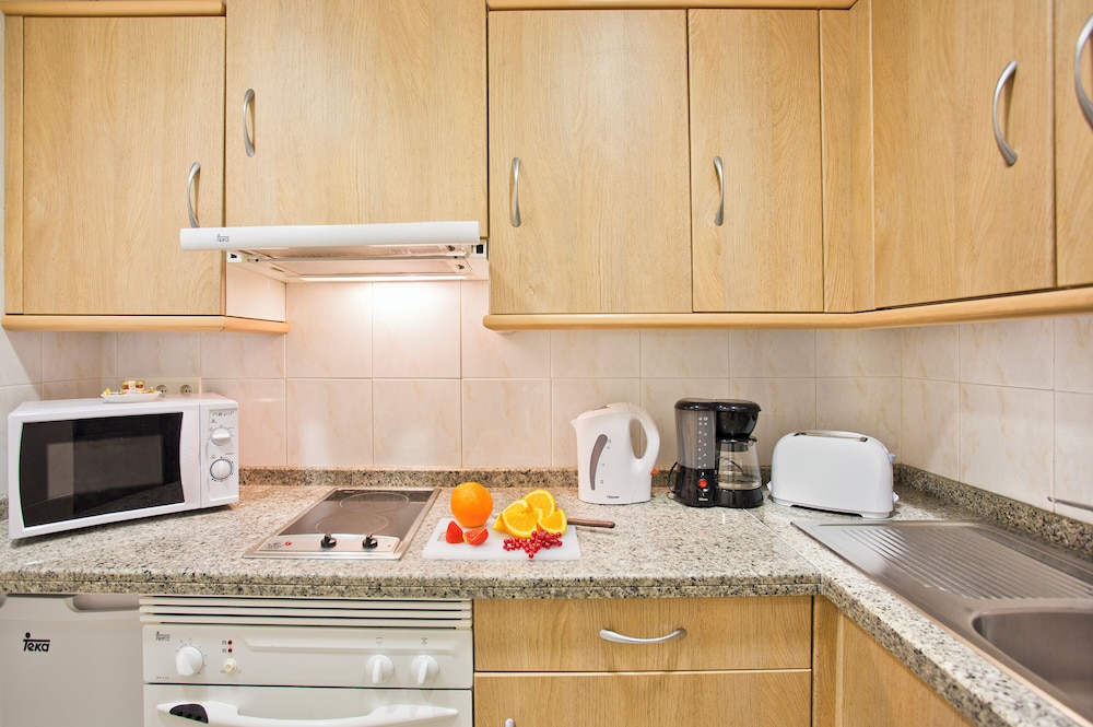 Studio-Apartment (Partial Sea View) - Photo 3