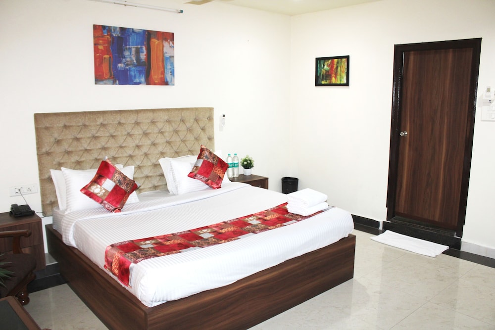 Classic Double Or Twin Room, 1 King Bed, Garden View, Mountainside photo 1