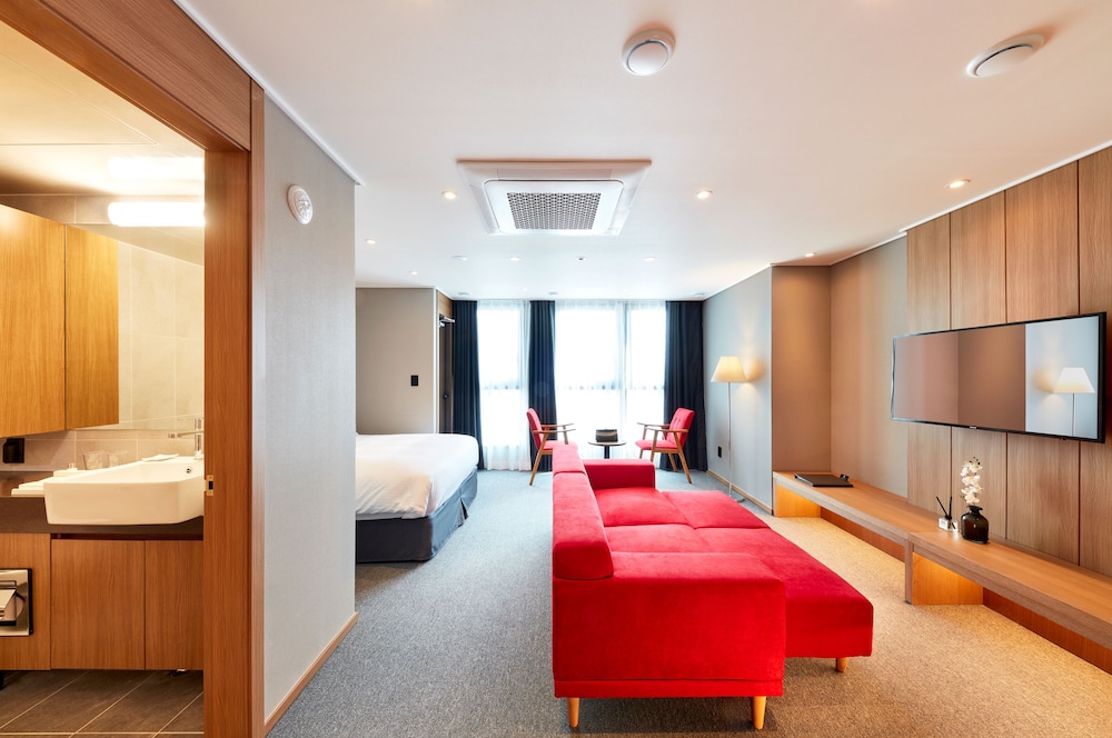 Deluxe Room, 1 Double Bed - Photo 2