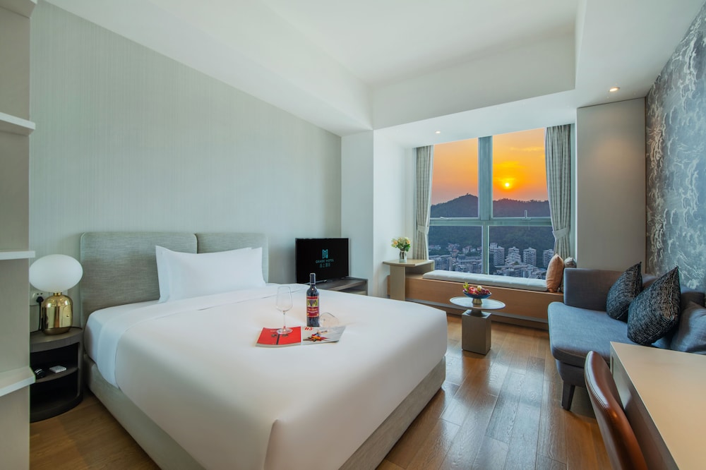 Luxury Apartment, 1 Bedroom, City View
