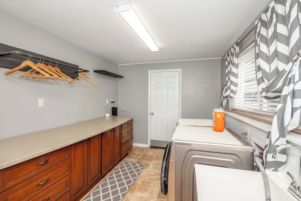 House, Multiple Beds, Pool Access, Garden View photo 3