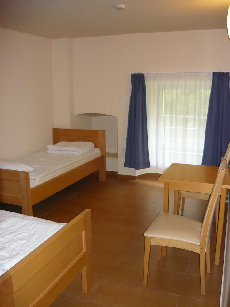 Twin Room, Private Bathroom