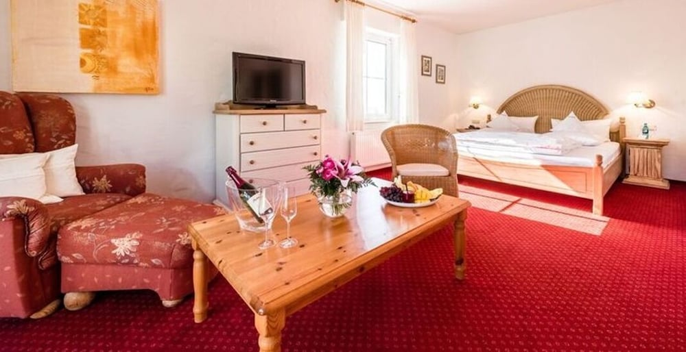 Comfort Double Room (im Gästehaus-Schulhaus 20 m entfernt) photo 2