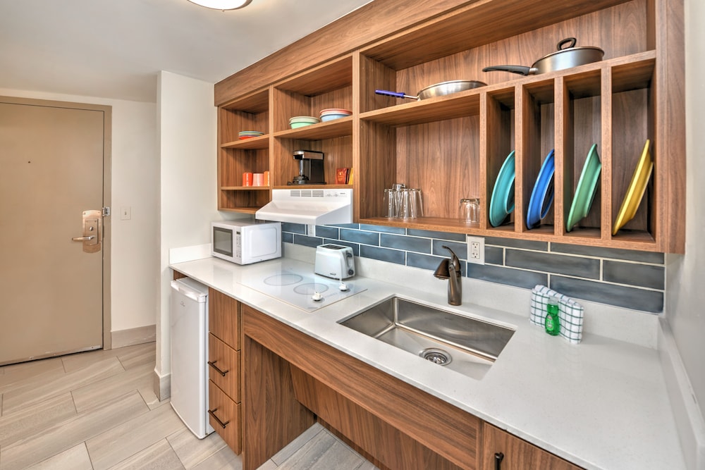Standard Double Room, 2 Queen Beds, Accessible, Kitchen - Photo 2