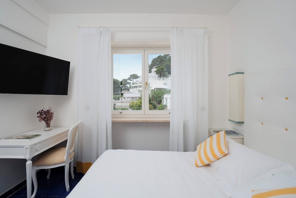 Junior Suite, Terrace, Garden View - Photo 8