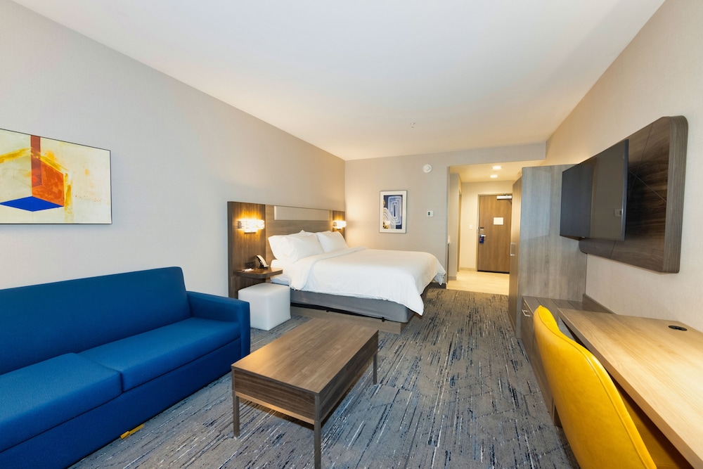 Suite, 1 King Bed, Accessible (Communications) photo 2
