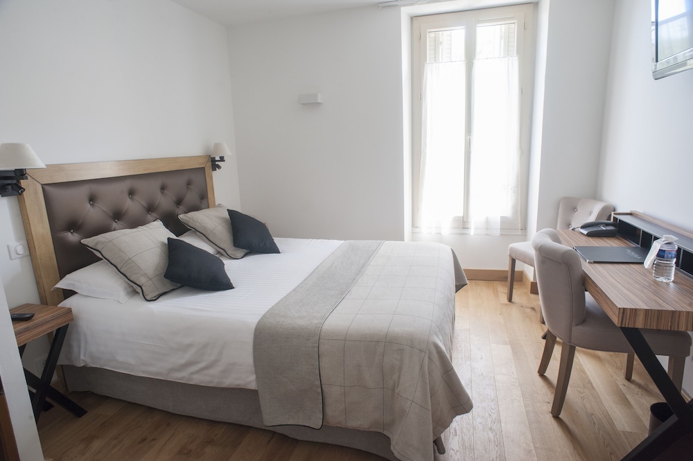 Classic Double or Twin Room