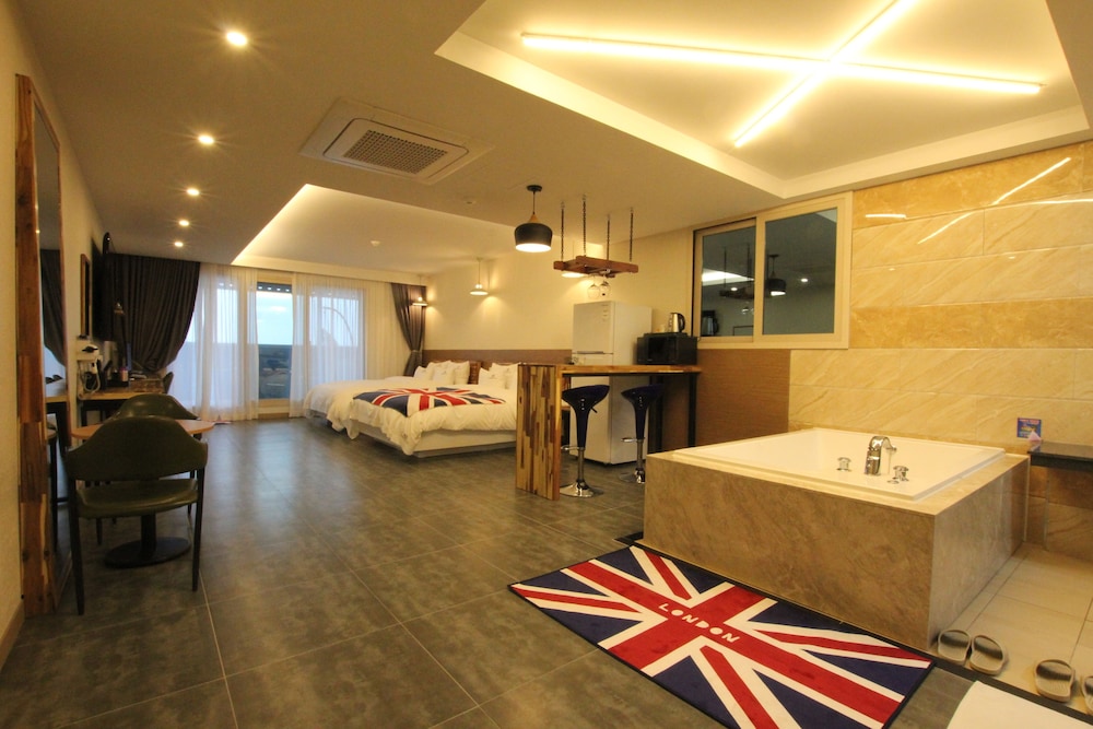 Double Room, 2 Double Beds