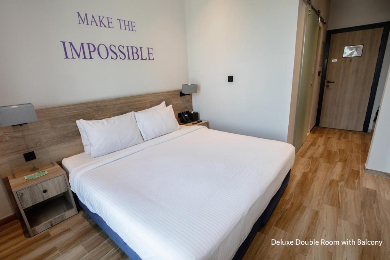 Deluxe King Room with Terrace (includes 15% off F&B) photo 3
