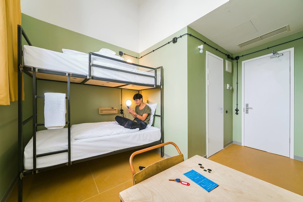 Twin Room (bunk beds) photo 1