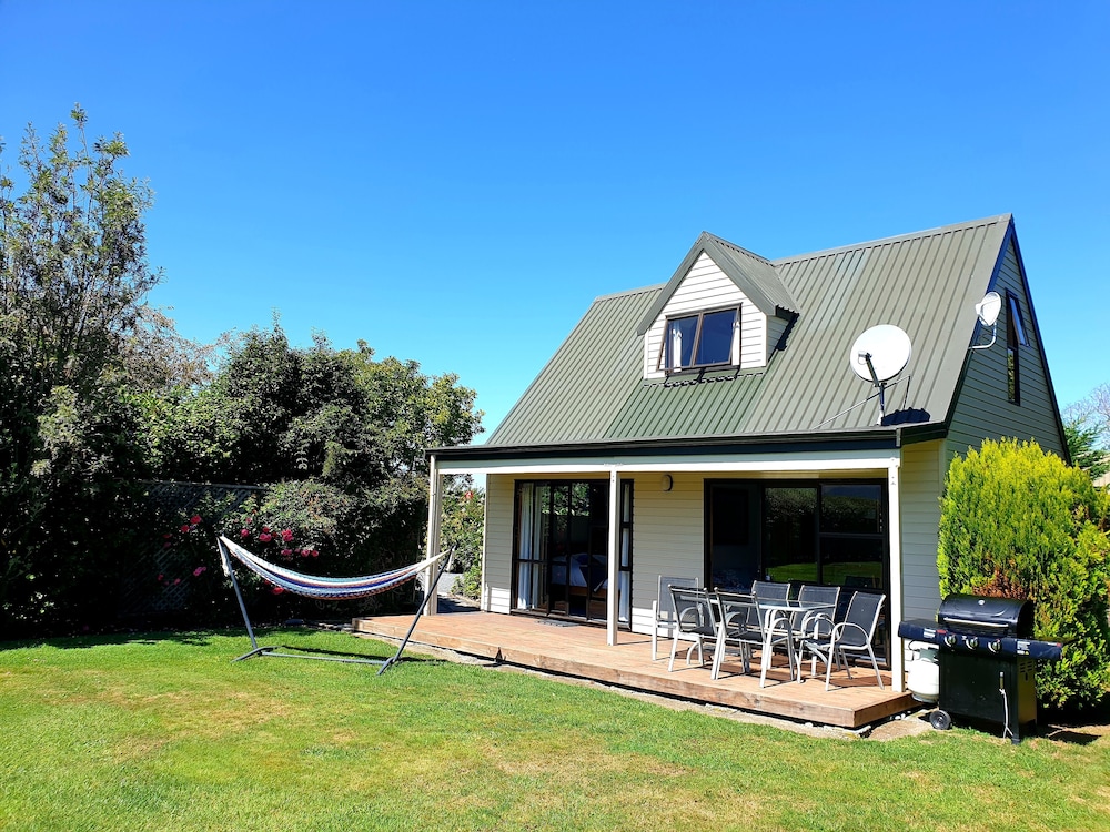 2 Bedroom Self-Contained Cottage