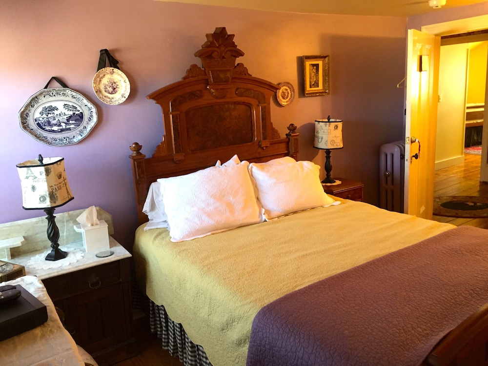 Room, 1 Queen Bed (India) photo 1