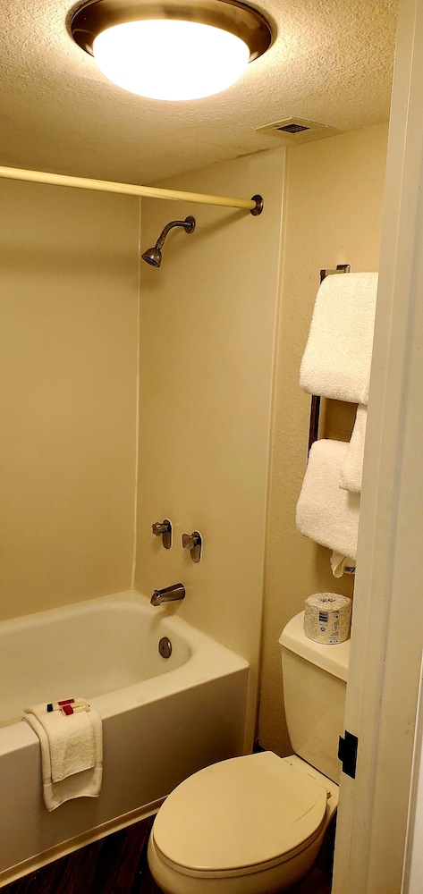 Superior Room, 1 King Bed, Non Smoking - Photo 4
