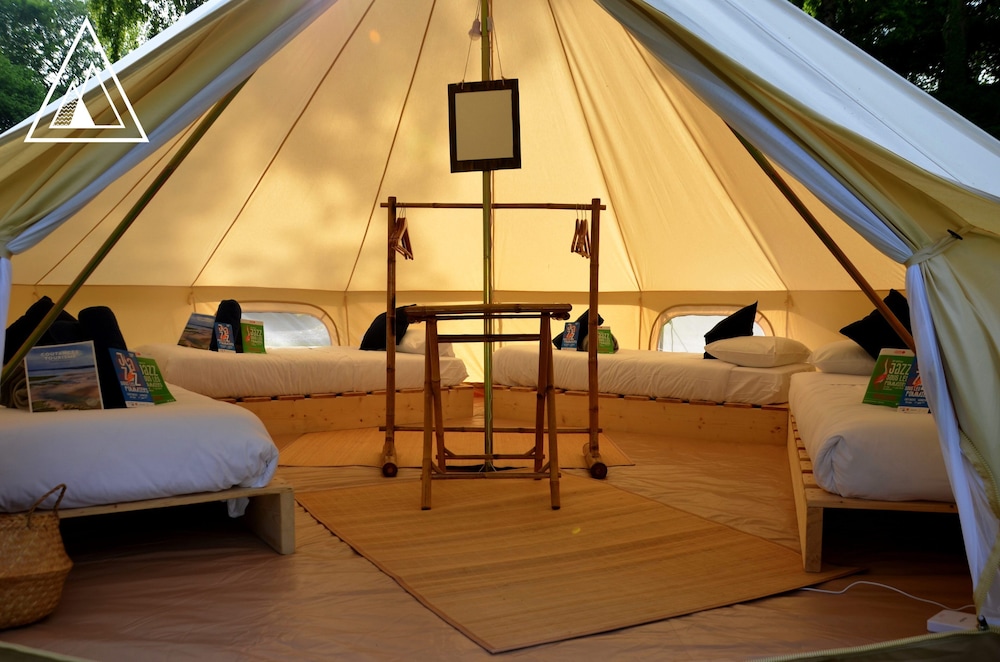 Tent (4)