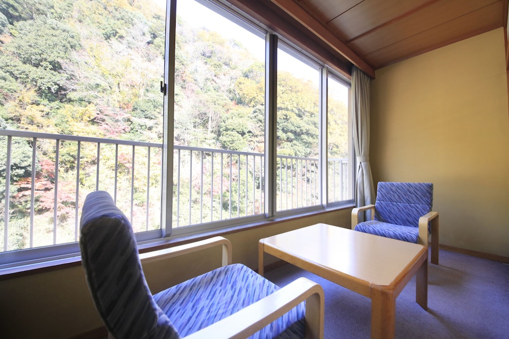 Japanese Style Room With Partially Open-Aired Bath thumbnail 6