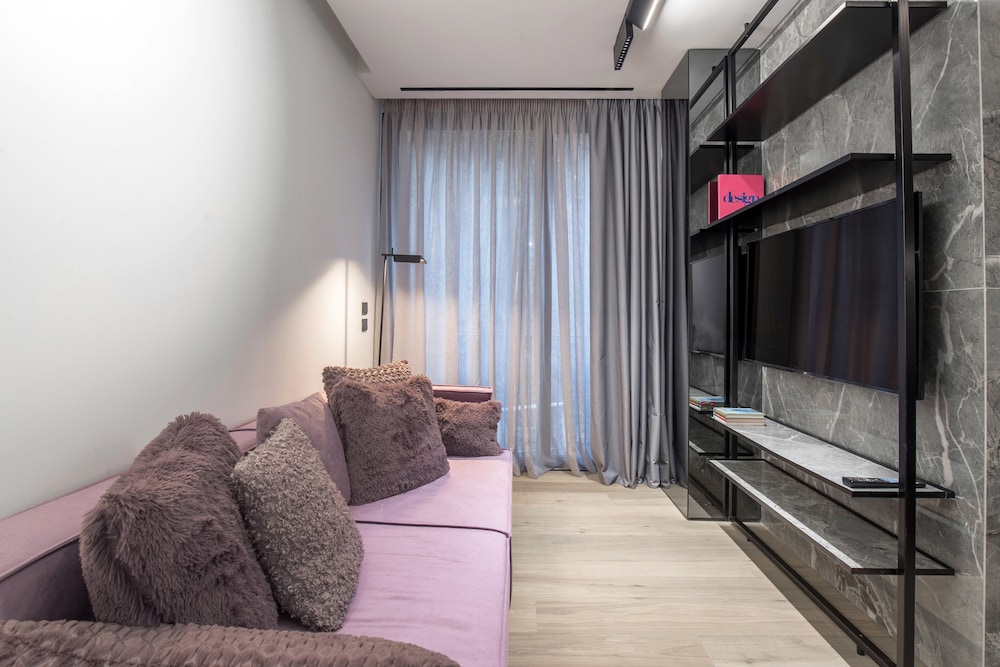 Luxury Suite, 1 Bedroom, Hill View (102) photo 2