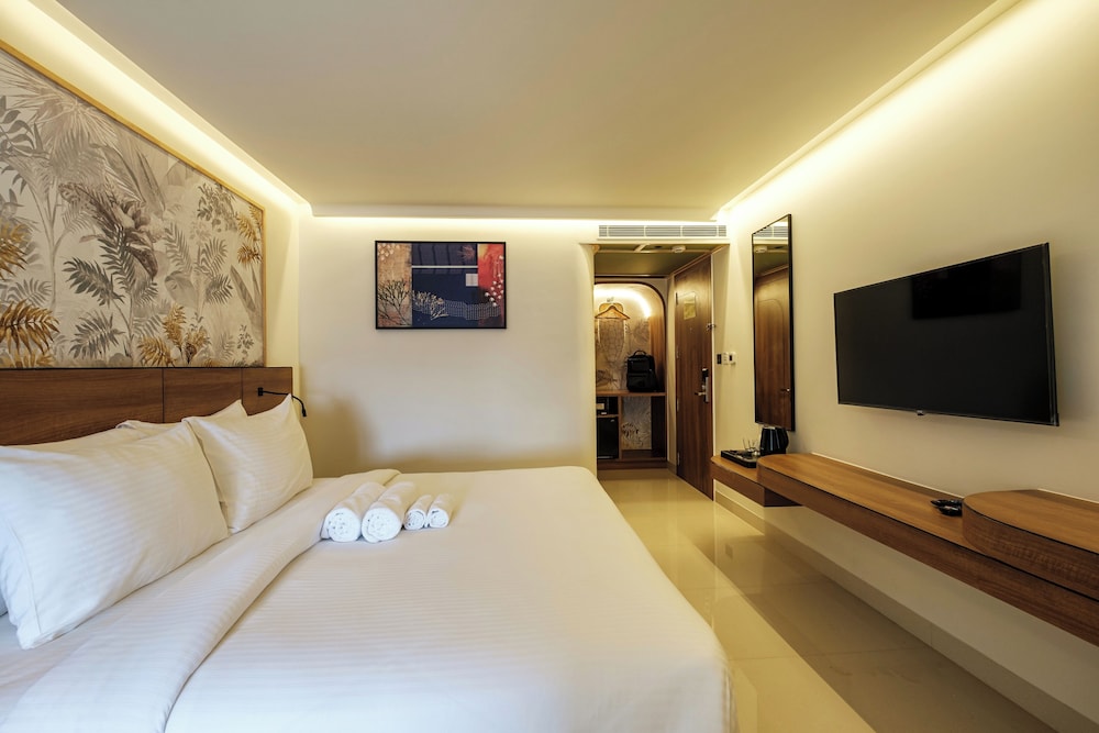 Urban Corner Room - Photo 23
