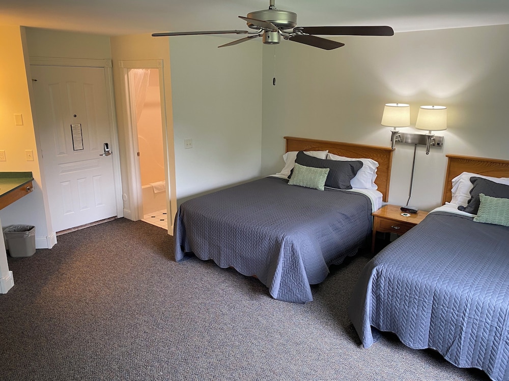 Superior Quadruple Room, 2 Queen Beds, Non Smoking, River View