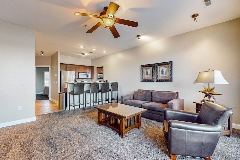 Condo, 1 Bedroom photo 1