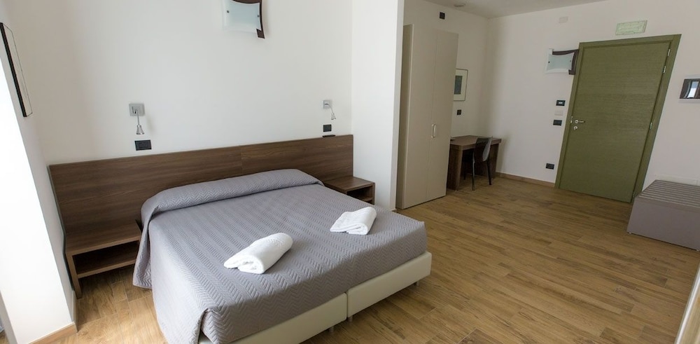 Double Room, 1 Queen Bed, Non Smoking
