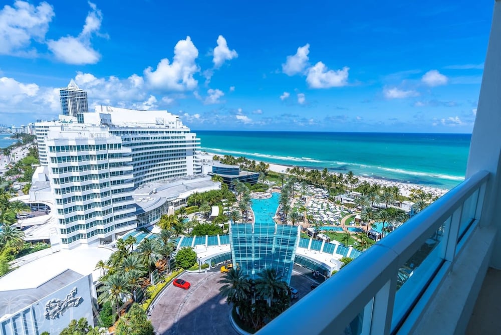 Junior Suite, 1 King Bed with Sofa bed, Balcony, Resort View