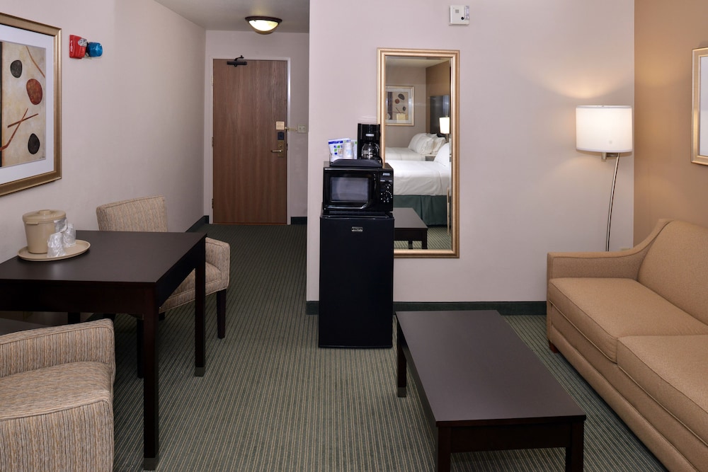 Suite, Multiple Beds, Accessible - Photo 2