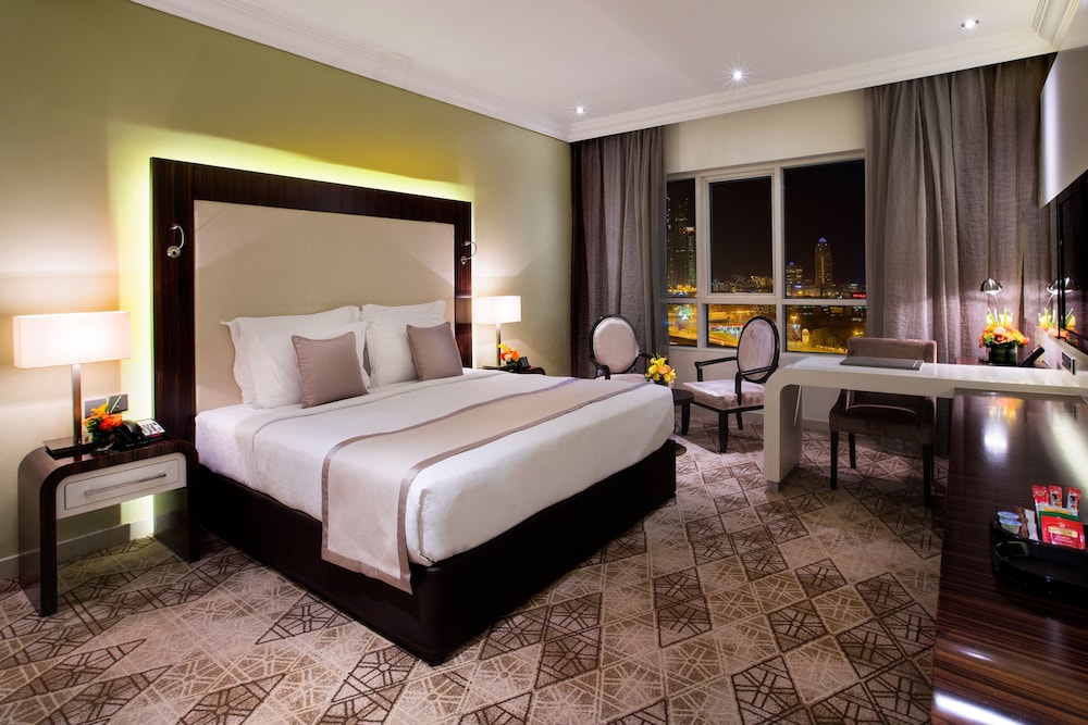 Executive Room, 1 King Bed photo 3