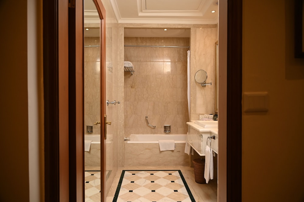 Twin Room (Heritage) - Photo 4