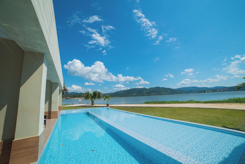 Suite, Lake View photo 2