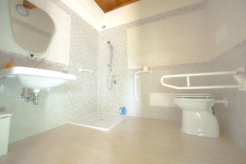 Double Room, Accessible photo 2
