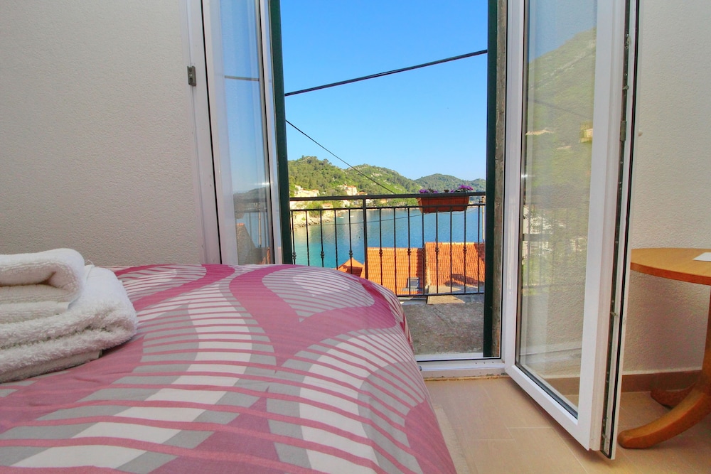 Apartment (Duplex Apartment with Terrace and Sea) photo 2