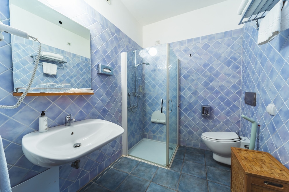 Classic Room, 1 Double or 2 Twin Beds - Photo 10