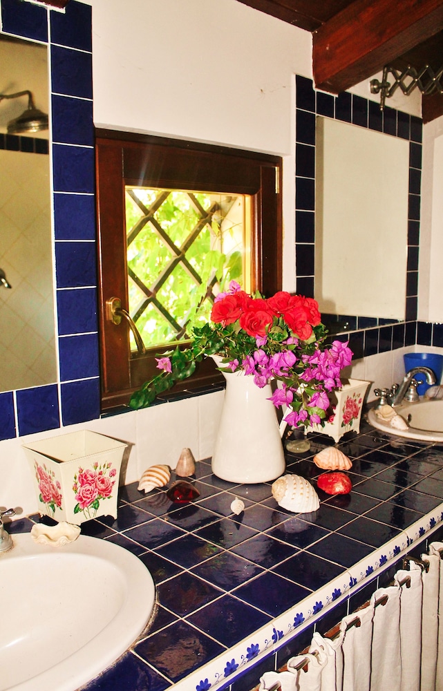 Deluxe Suite, Garden View