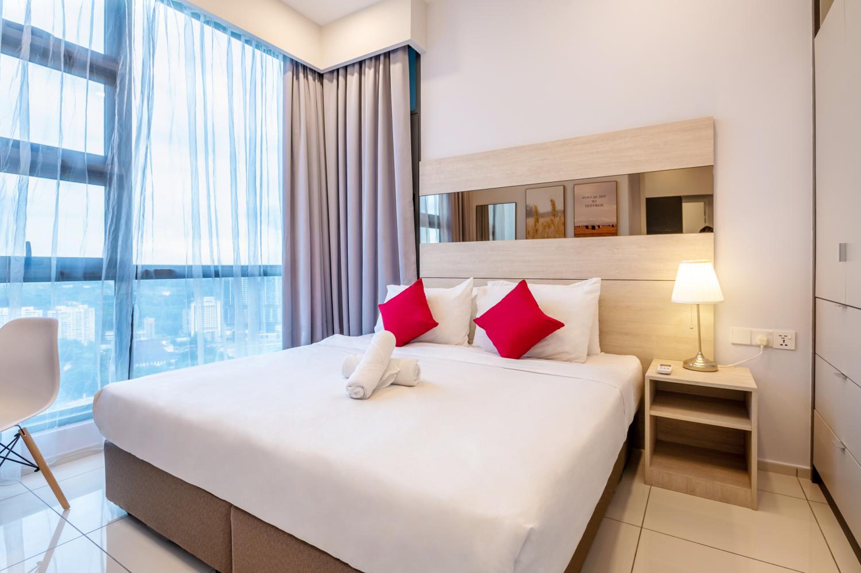 Deluxe King Suite