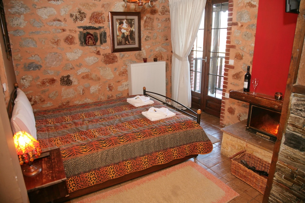Double Room, Fireplace photo 3