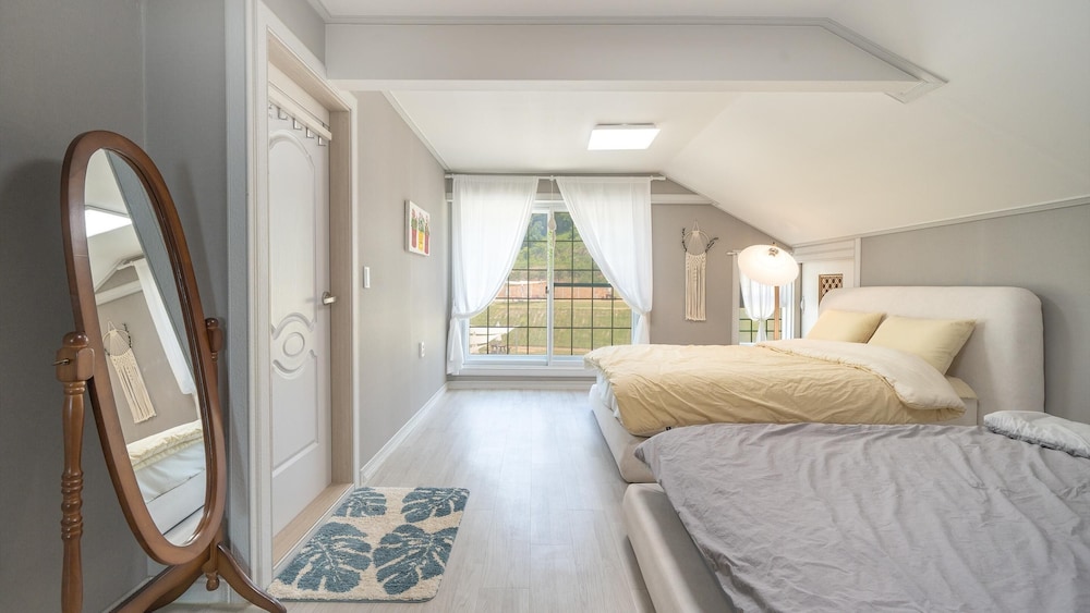 Basic Room, 1 Bedroom (Room 401) - Photo 3