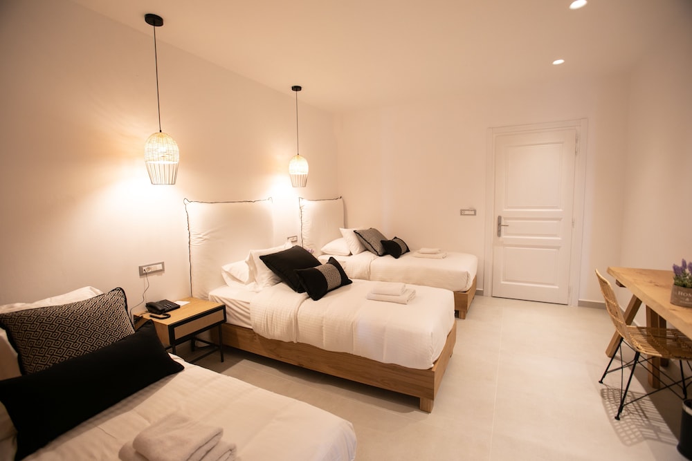 Deluxe Triple Room, Balcony, Sea View photo 1