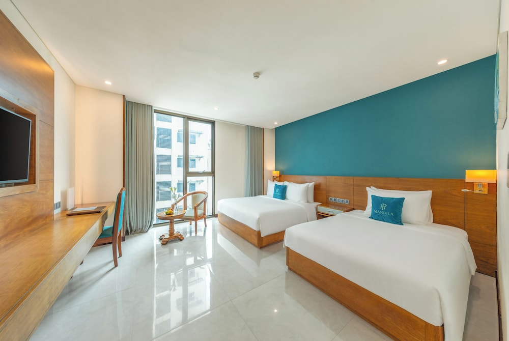 Deluxe Triple Room, Partial Ocean View photo 2