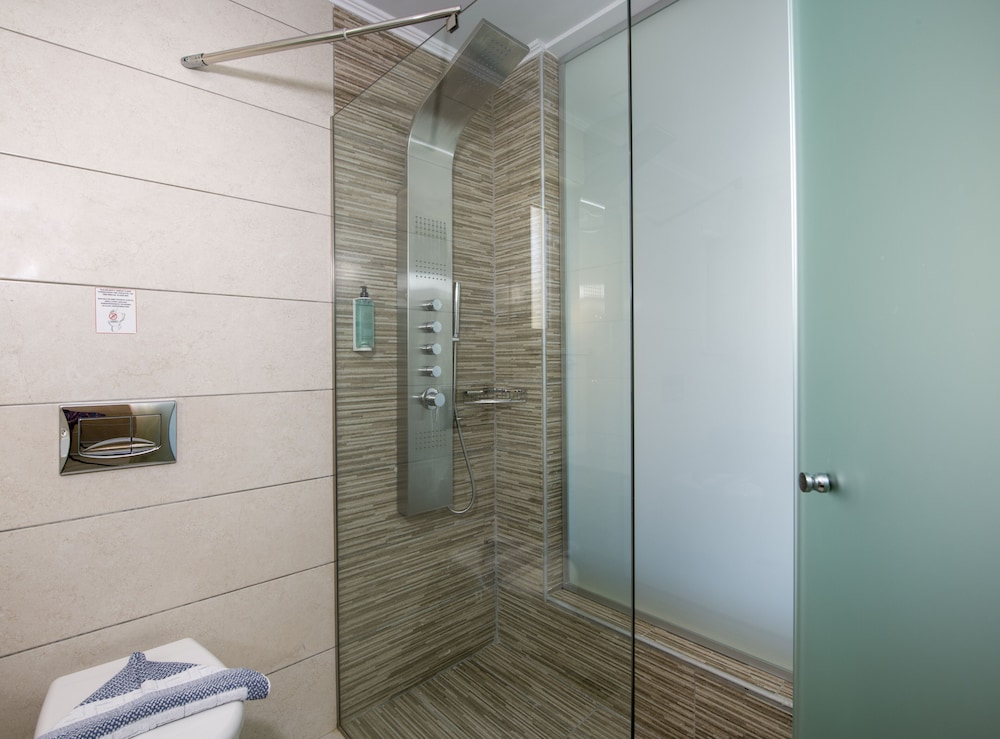Superior Room, Sea View - Photo 8