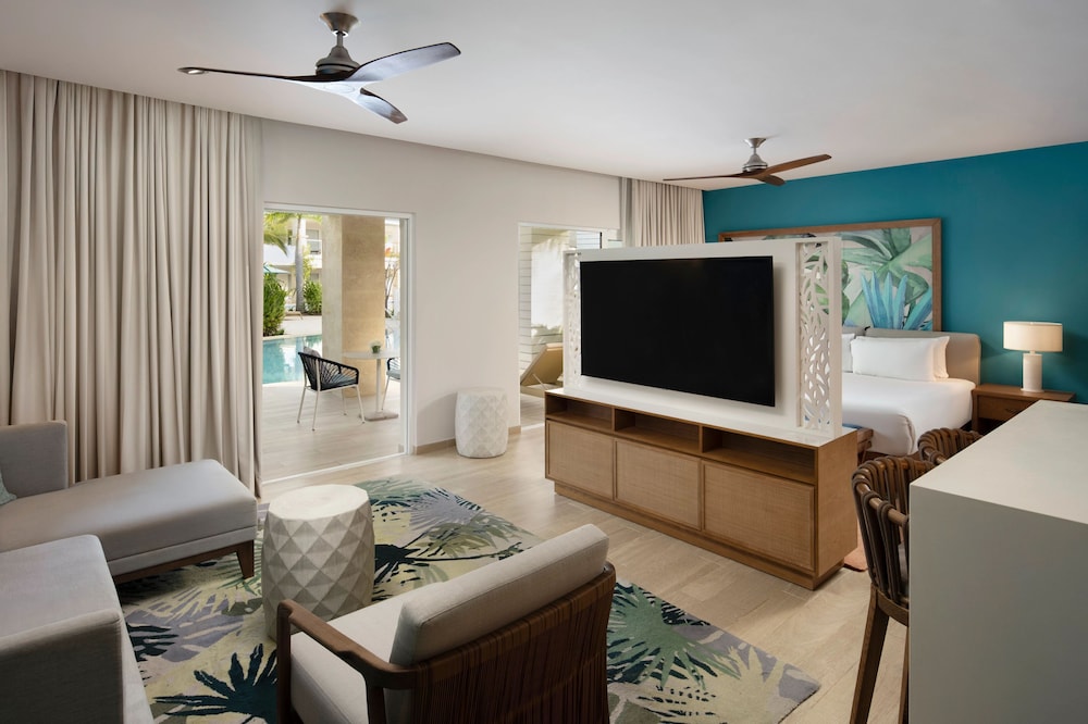 Preferred Club Master Suite Swim Out Villa