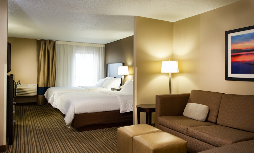 Suite, 2 Queen Beds (Additional Living Area) - Photo 1