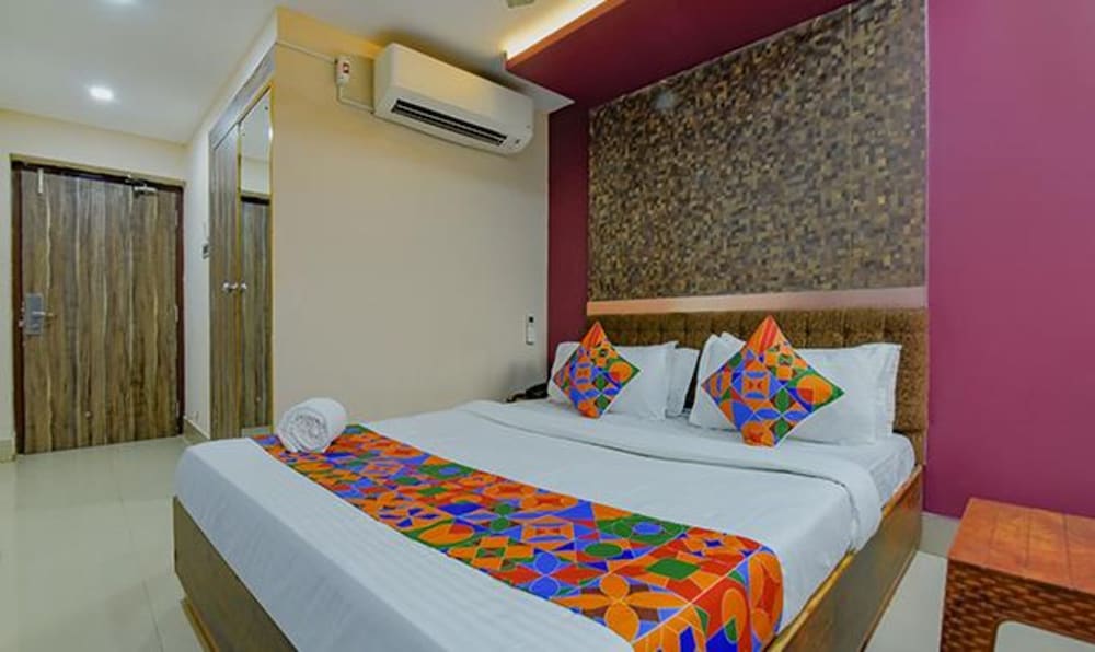 Deluxe Room - Photo 3