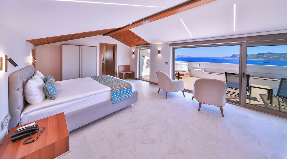 Panoramic Suite, Sea View