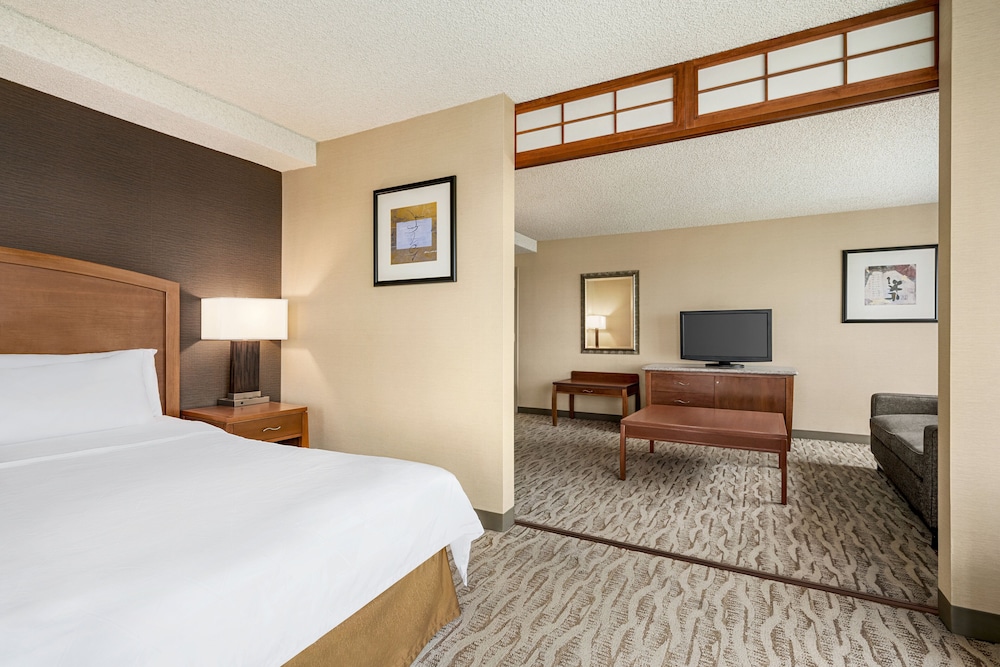 Suite, 1 Bedroom - Photo 6