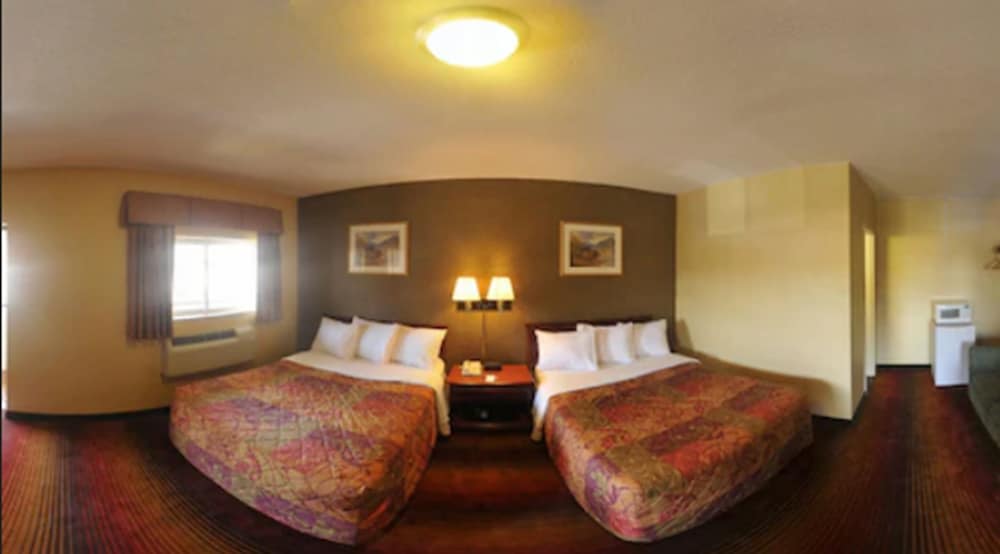 Standard Room, 2 Queen Beds, Non Smoking - Photo 1