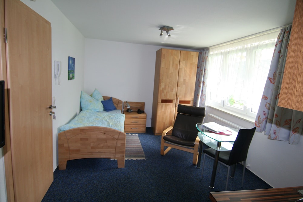Apartment (No 5) photo 2