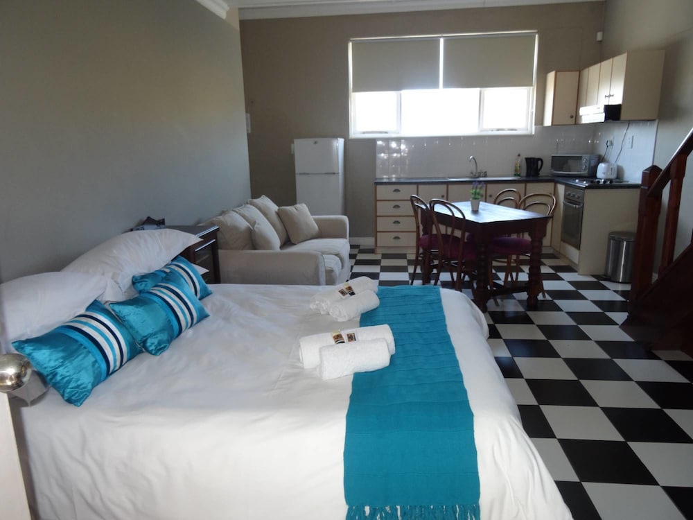 Room (Self Catering) photo 1
